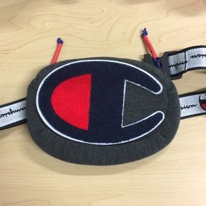 Champion Oversized Logo Fanny Pack